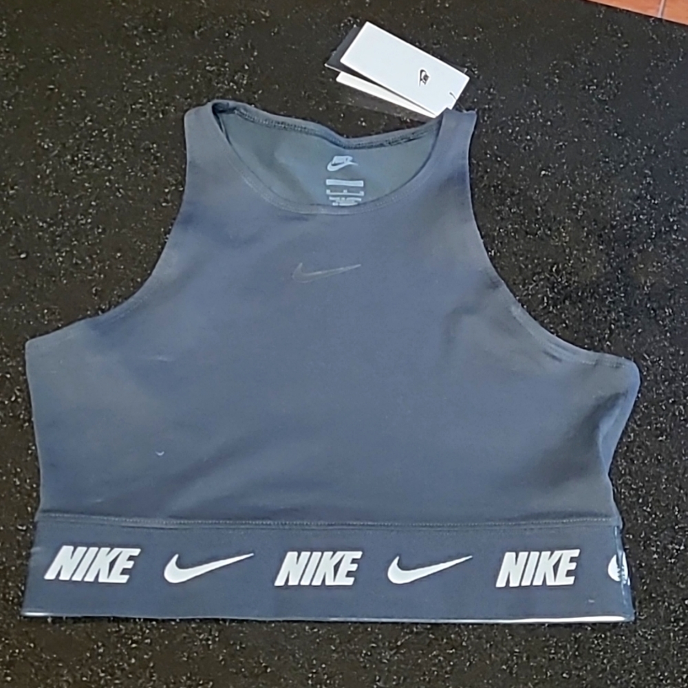 Nike Crop Top